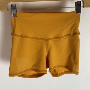 Tiger Friday Girls fitted Short Size X-Larga